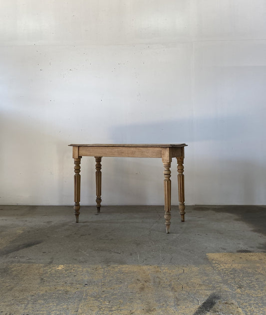 French Bistoro Table