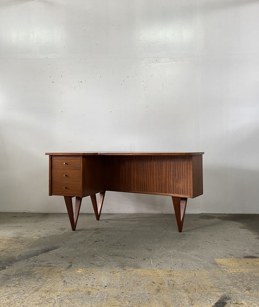 Bureau Boomerang Desk