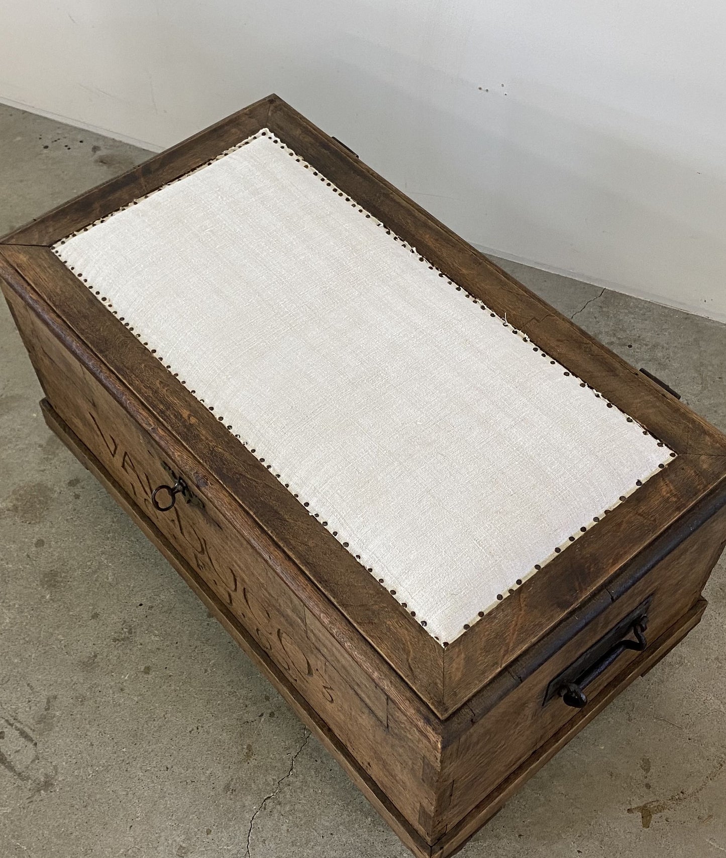 Box Bench