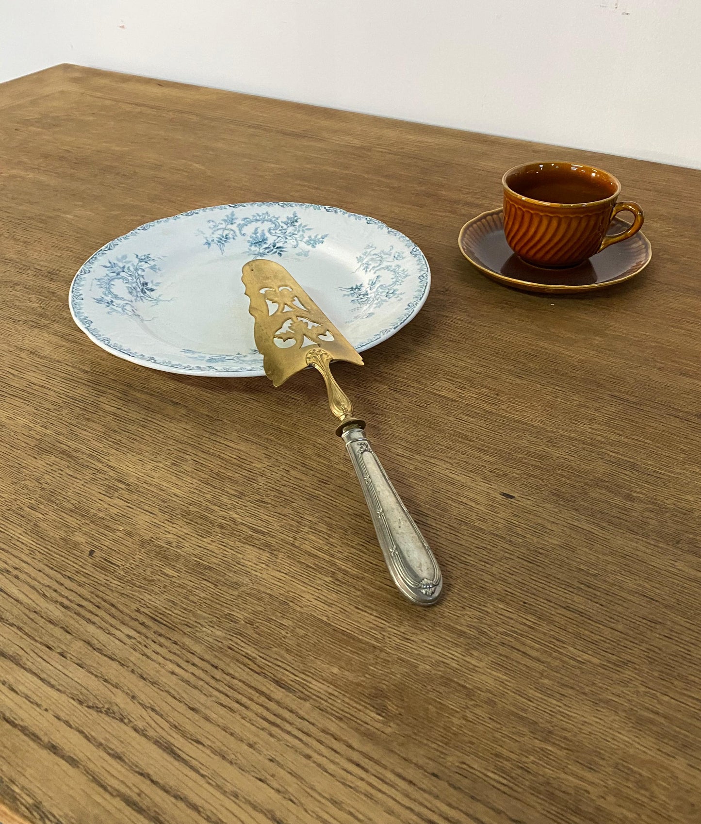 "Choisy le Roi"Dinner Plate