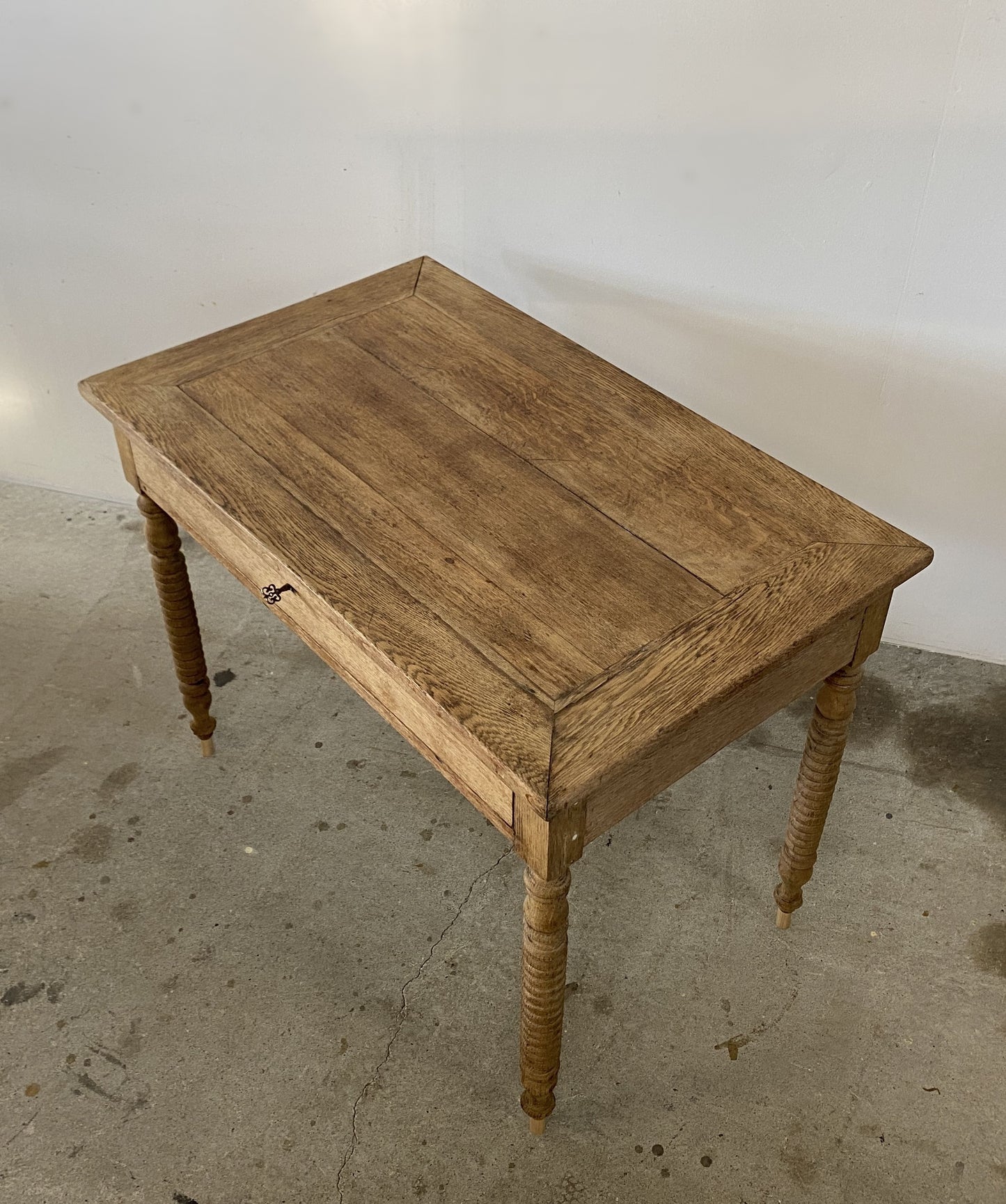 1dr Oak Table