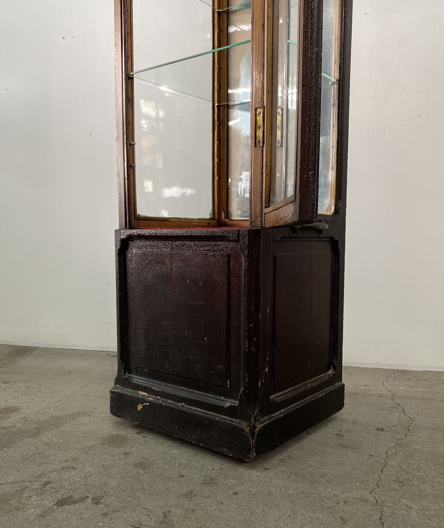 19c Display Show Case