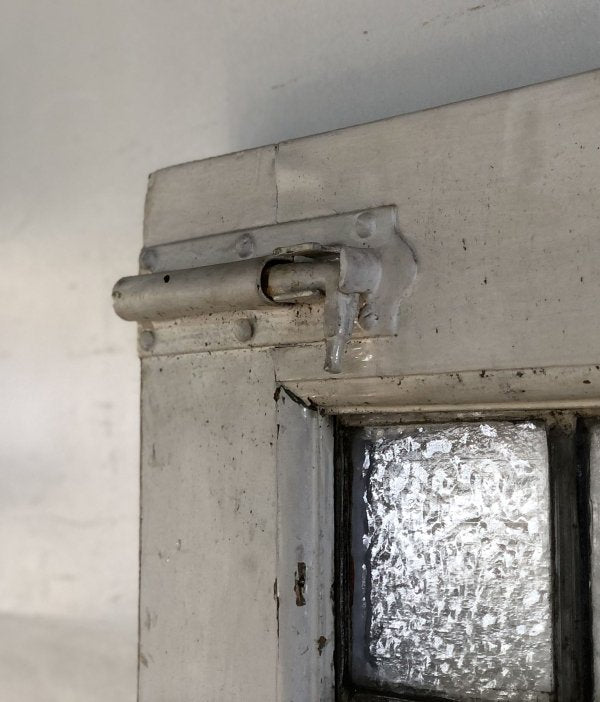 Bull's eye glass Door