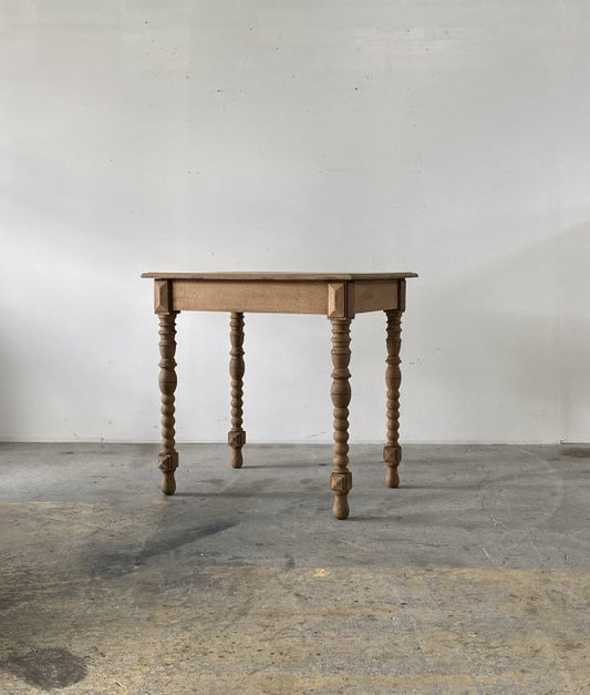 French Bistoro Table