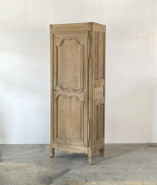 18c Oak Cabinet
