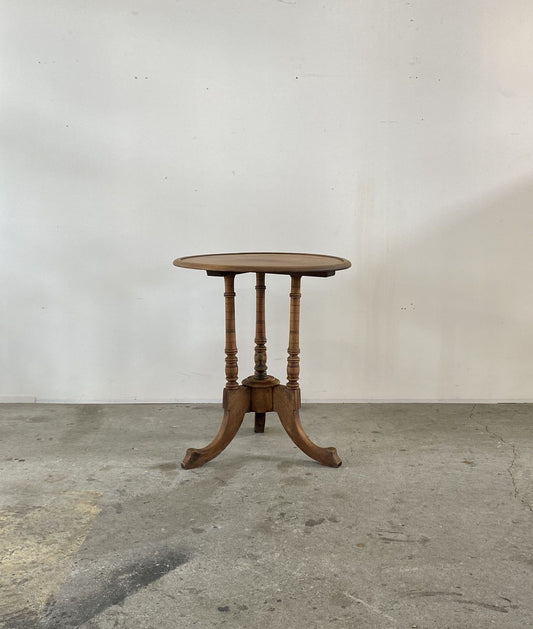 Round Table