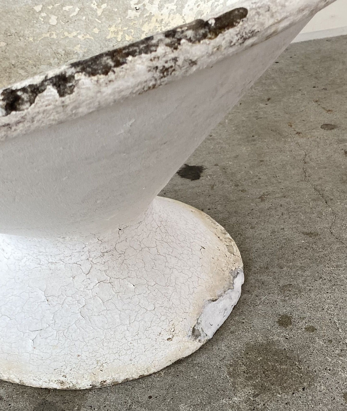 ”Willy Guhl” Planter Pot