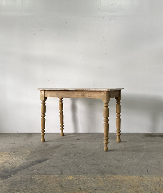 French Bistoro Table