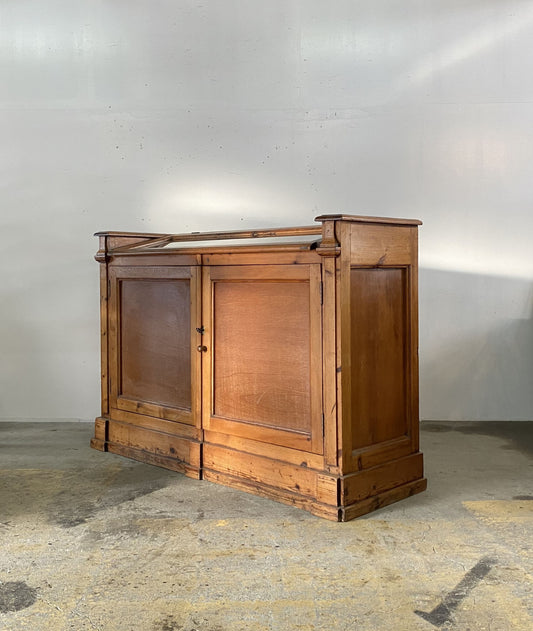 French Display Show Case