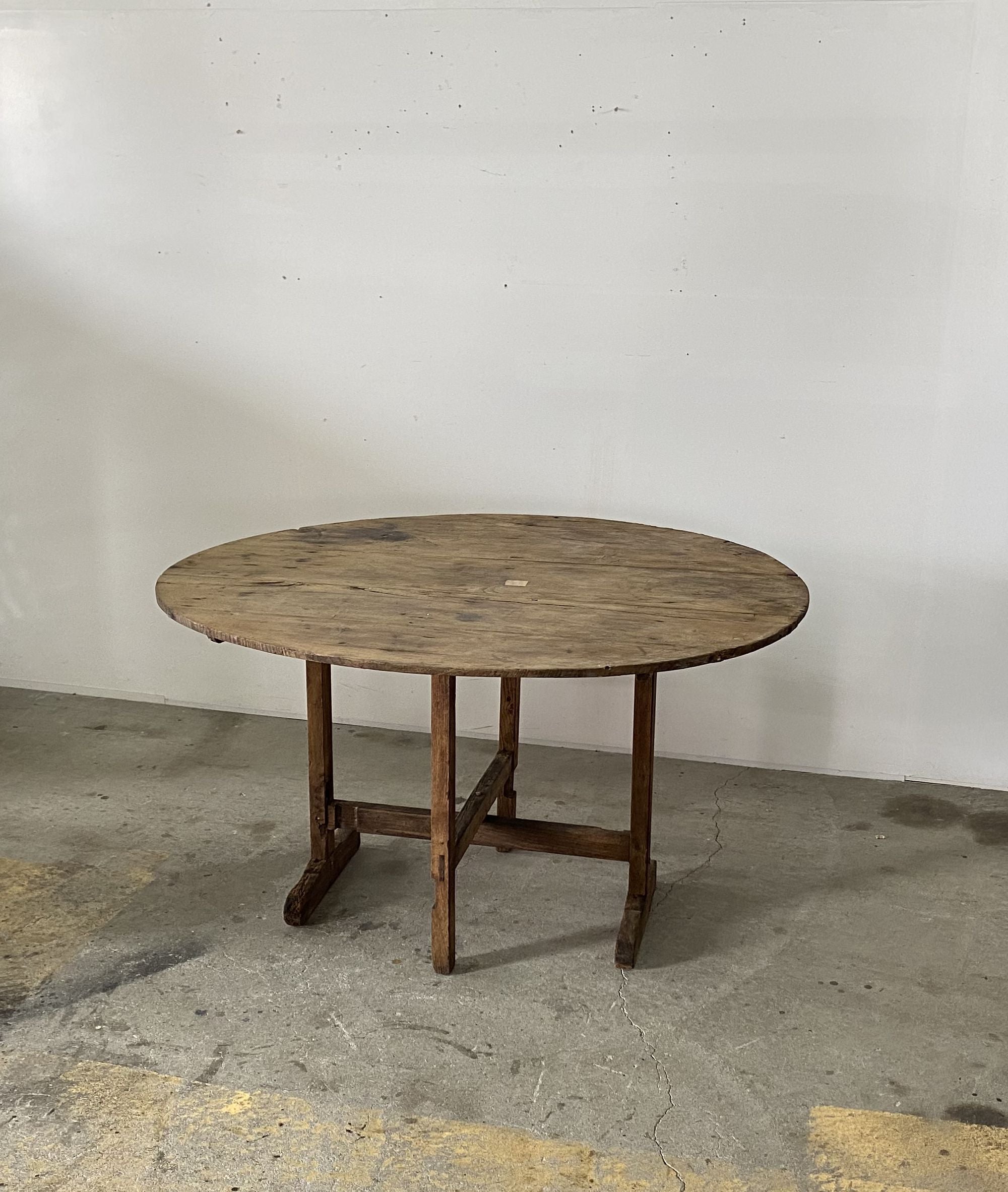Wine Tasting Table – Round trip Antiques