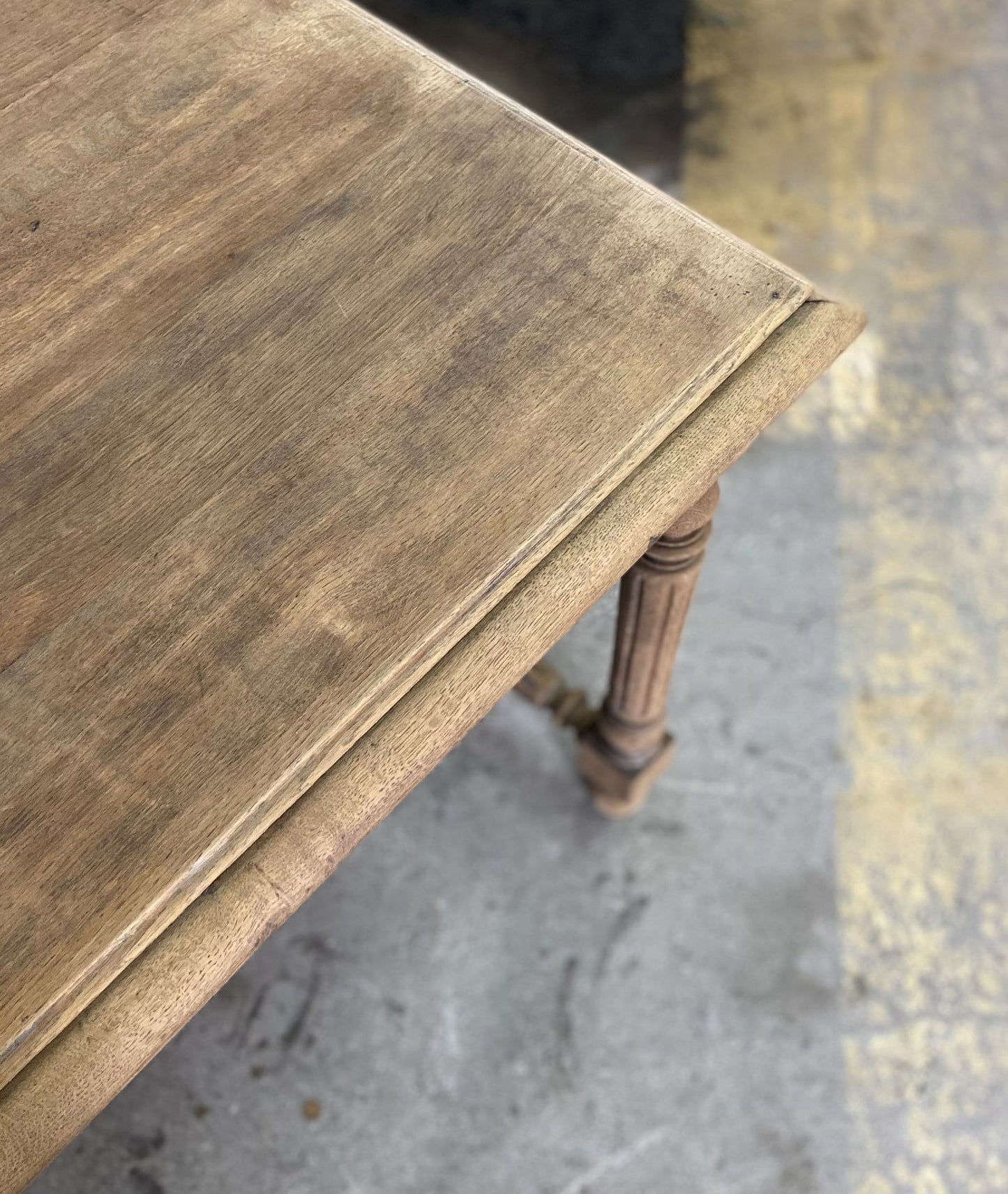 2dr French oak Table
