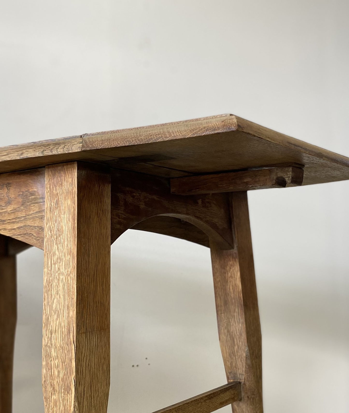 Butterfly Table