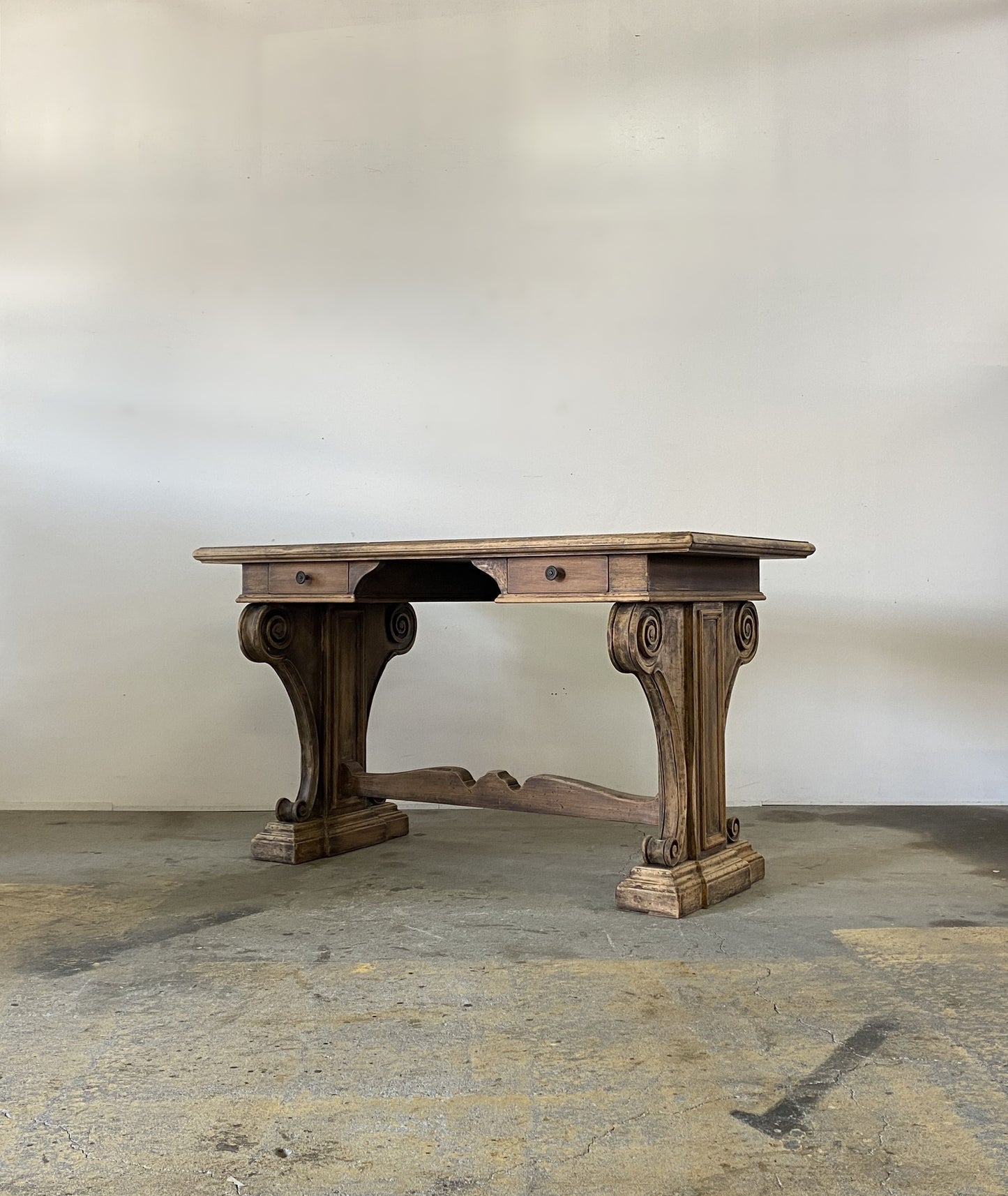 2dr Table