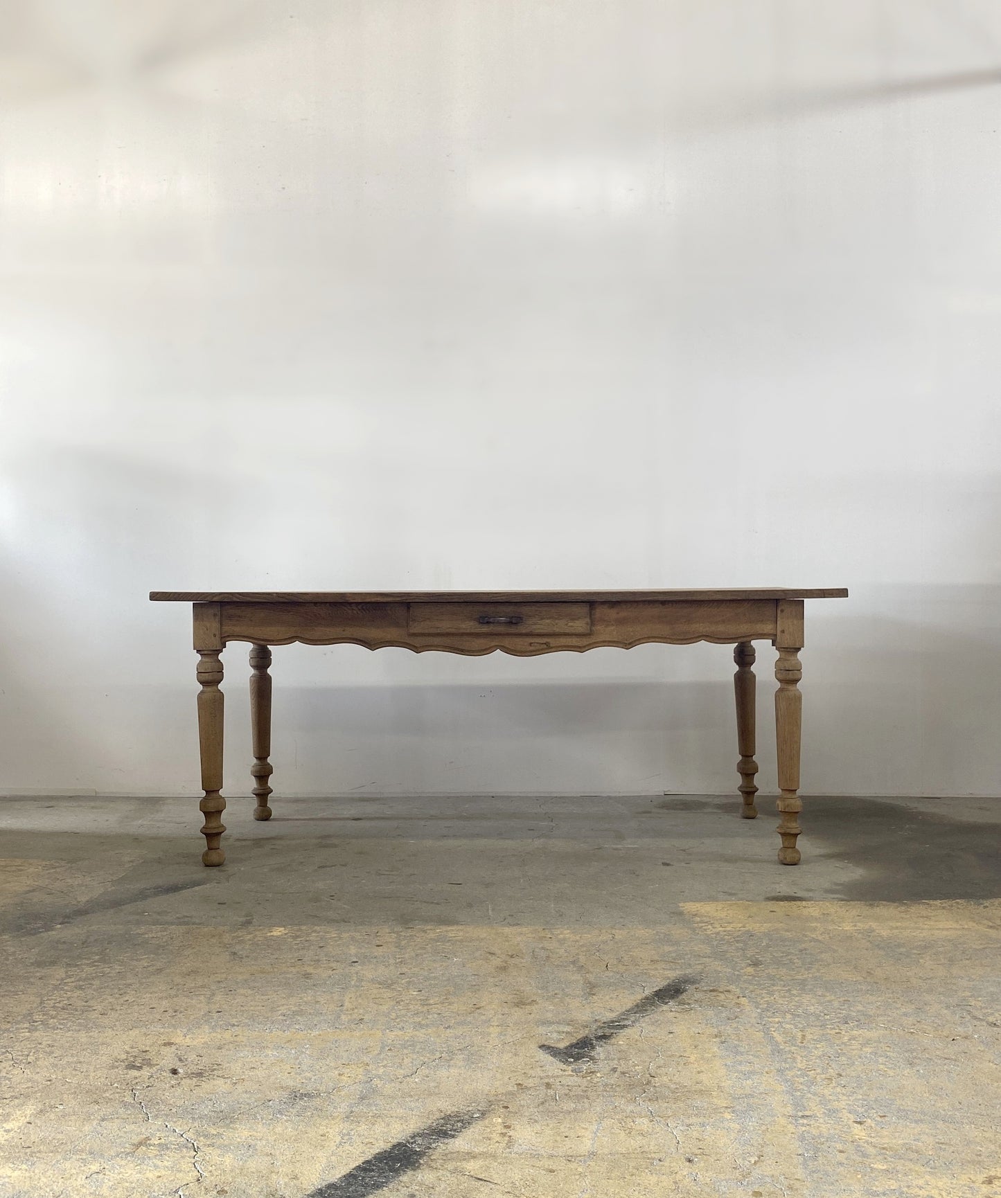 1dr oak Table