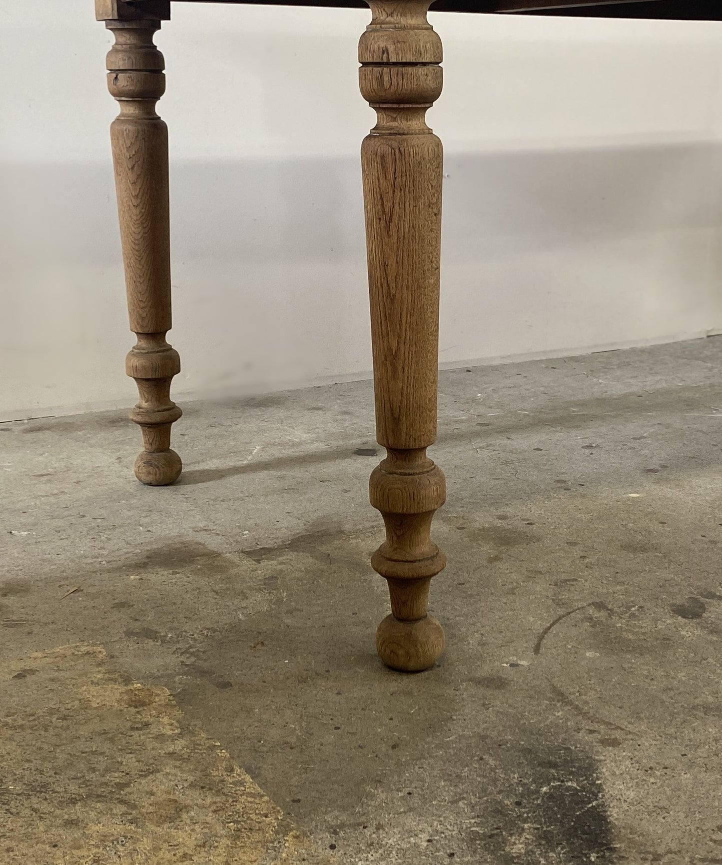 1dr oak Table