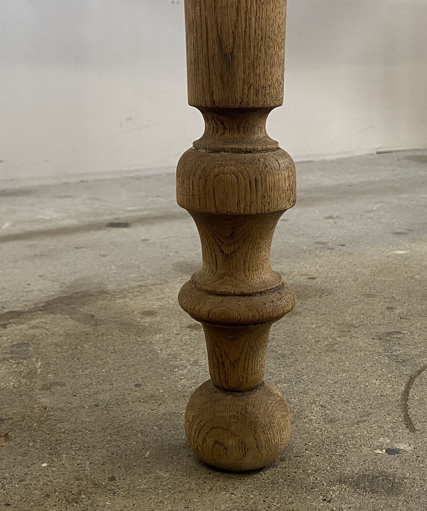 1dr oak Table