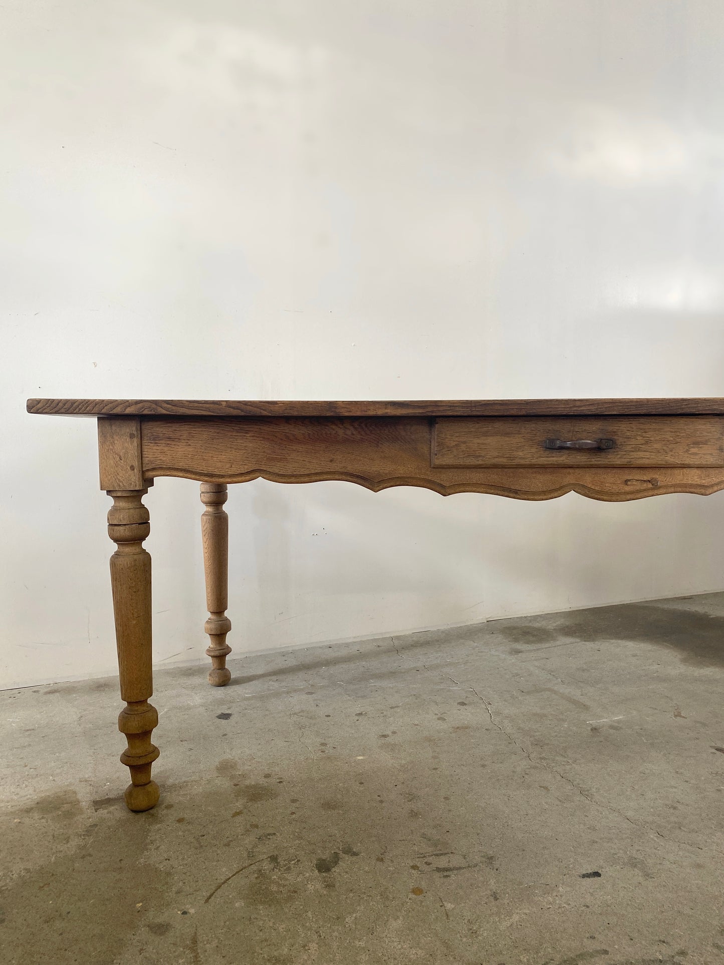 1dr oak Table