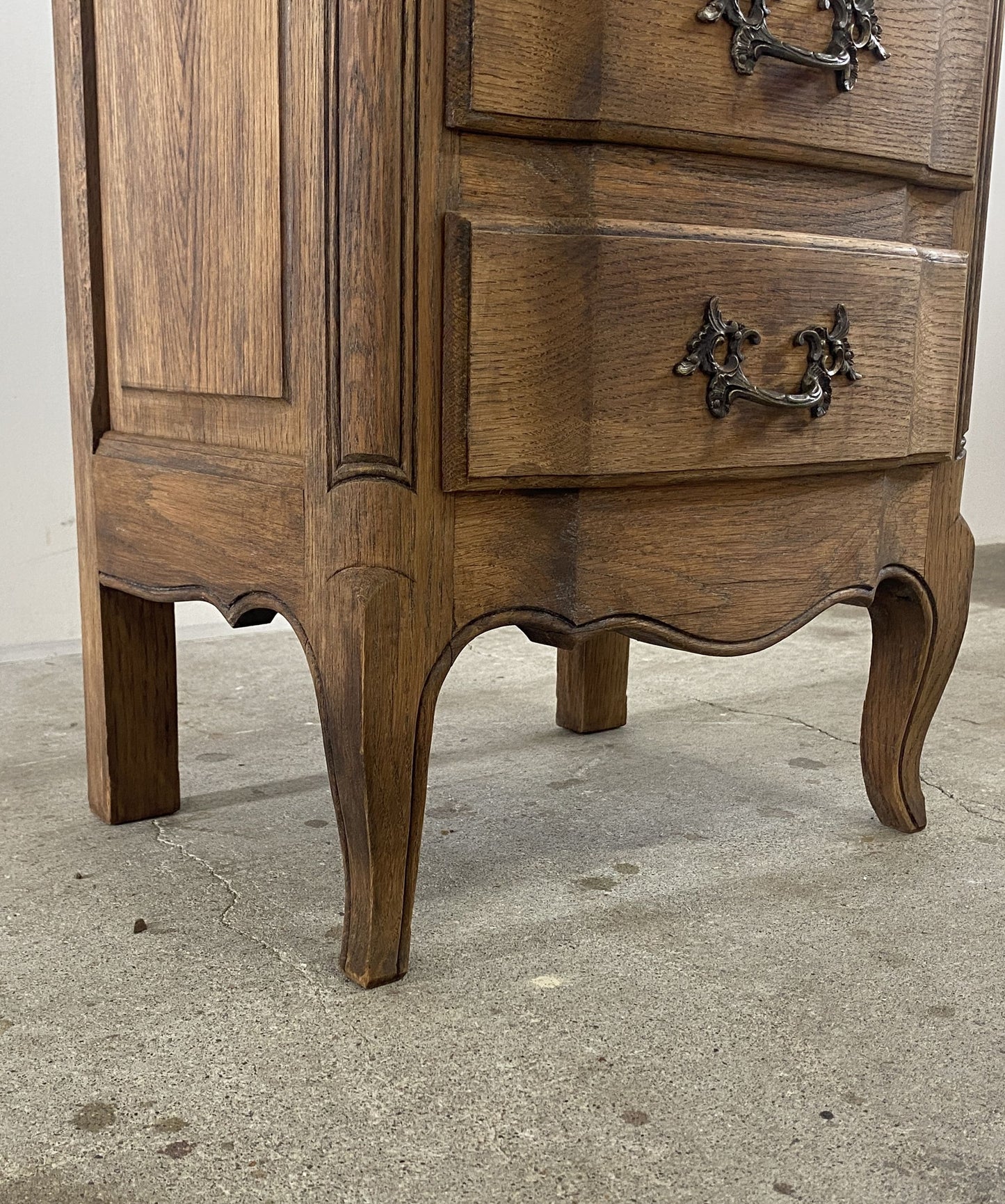 7 Oak Chest