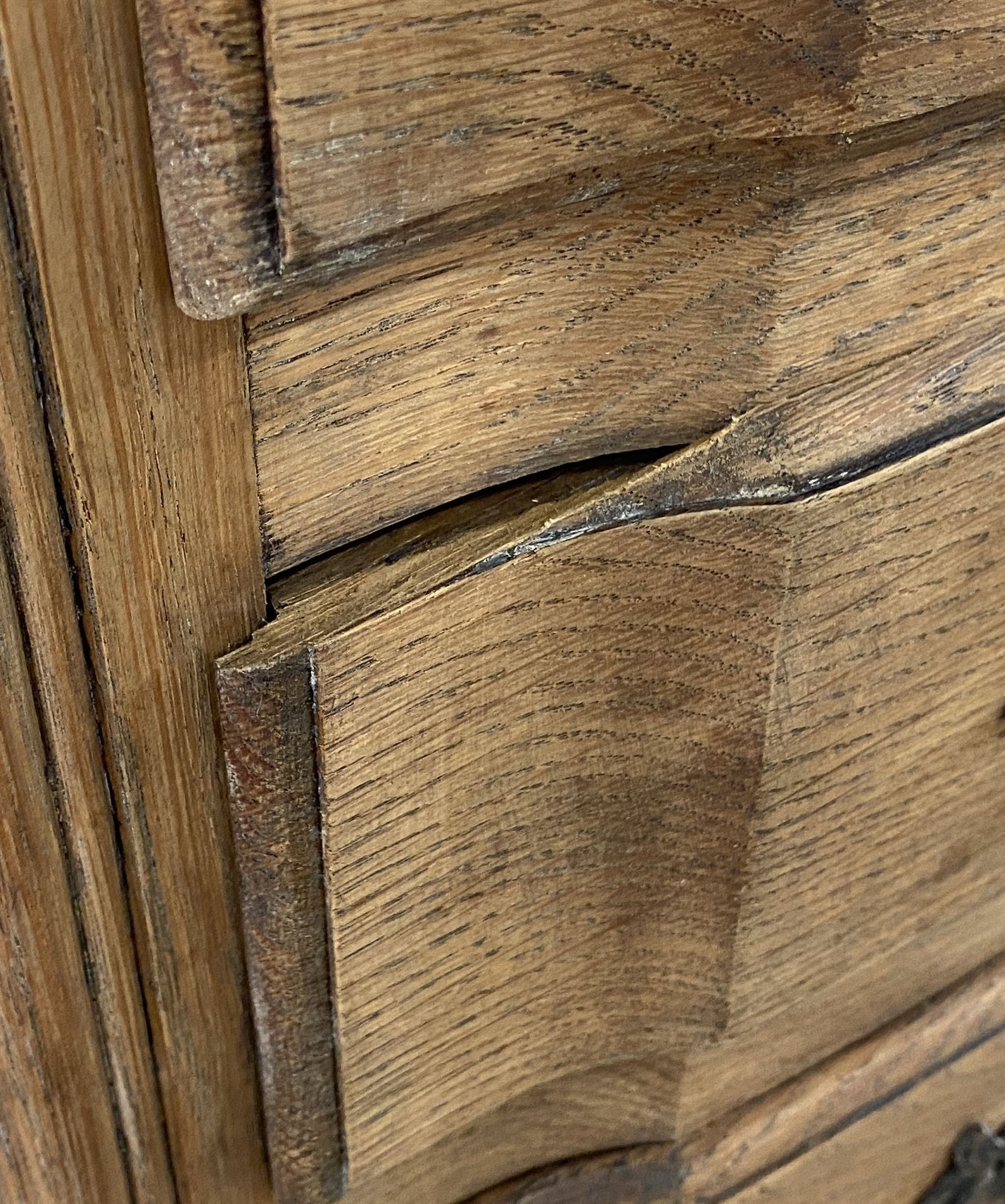 7 Oak Chest