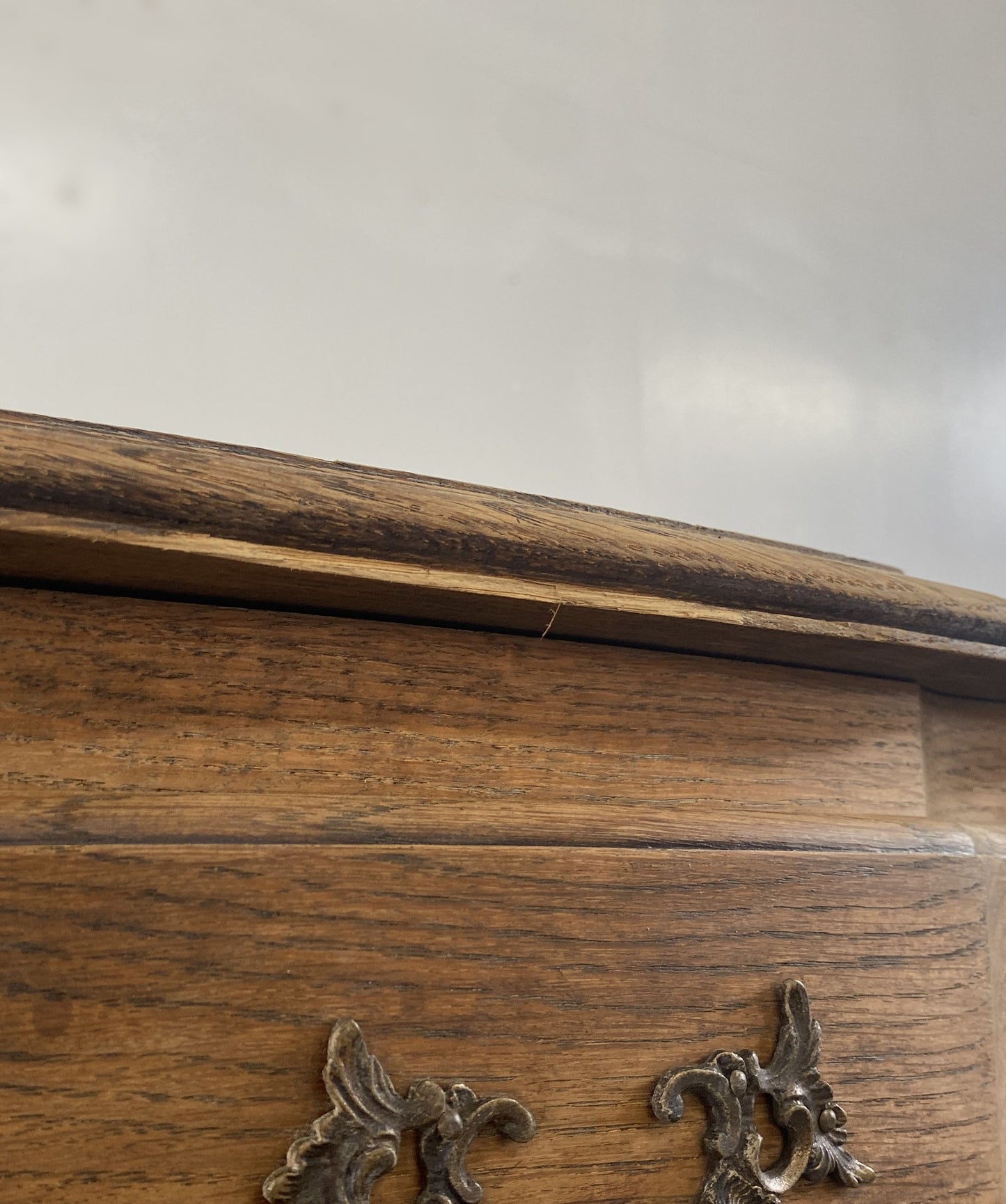 7 Oak Chest