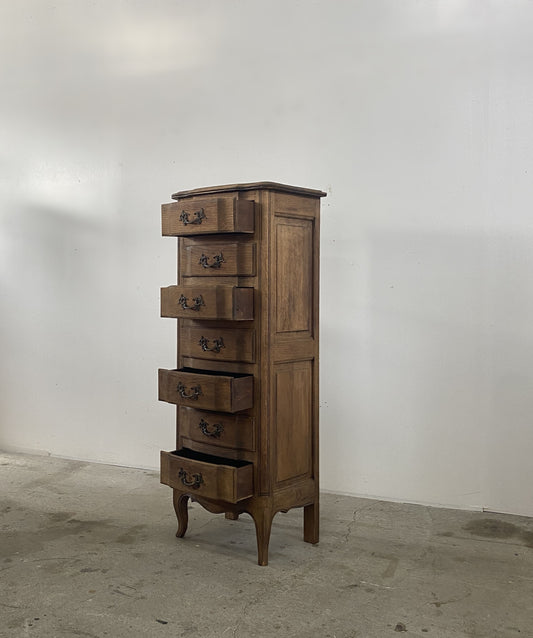 7 Oak Chest