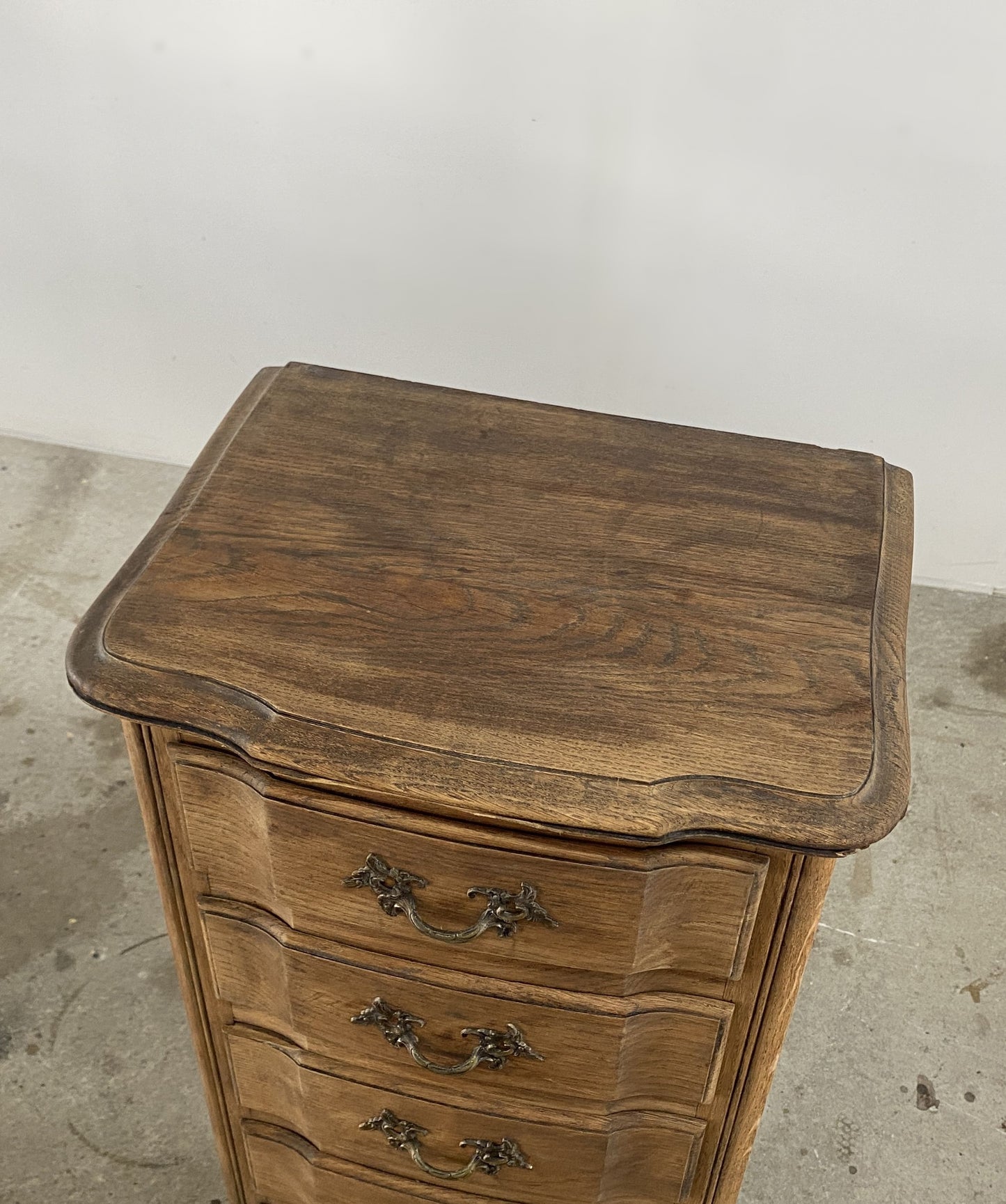 7 Oak Chest
