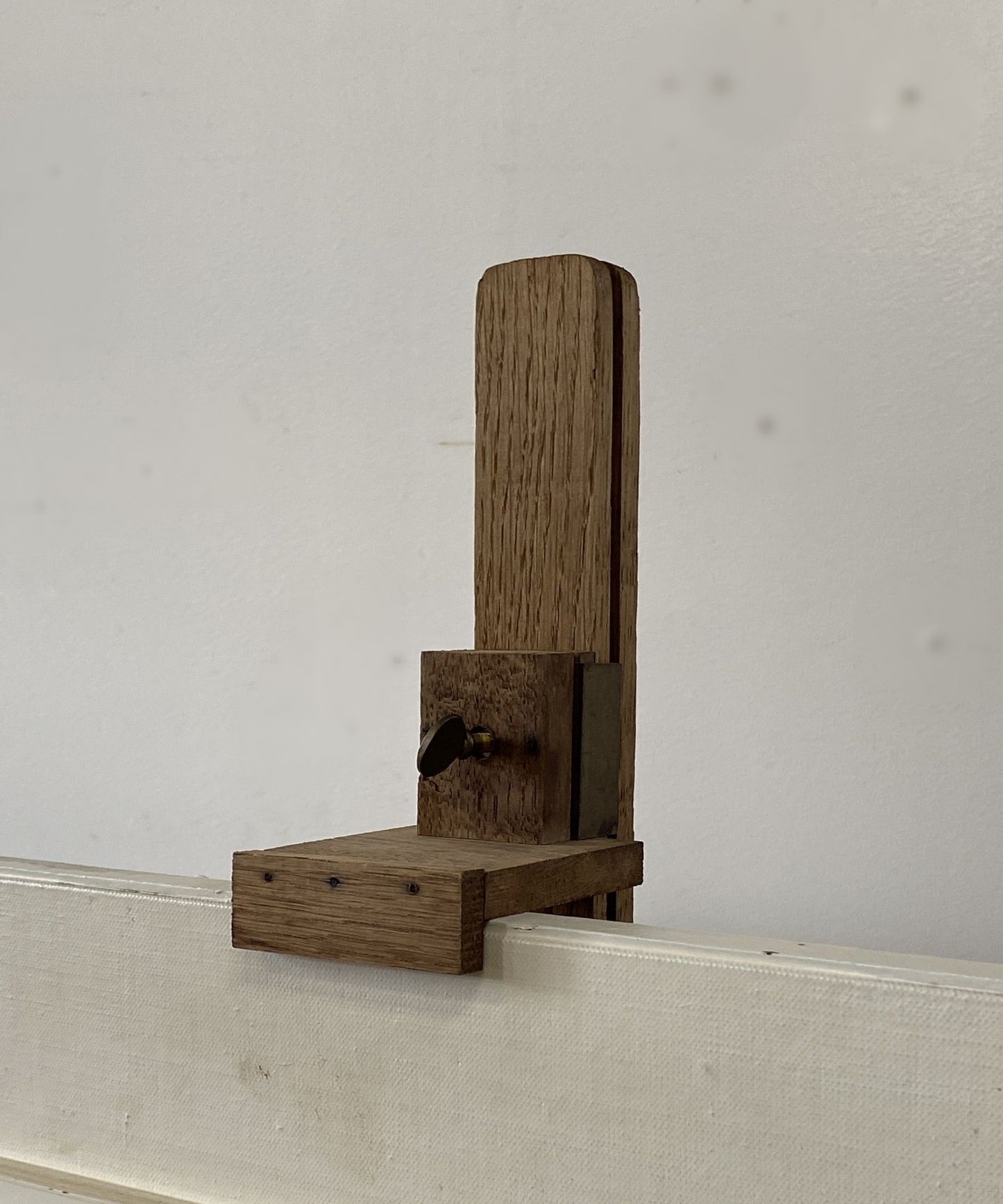 Gallery Easel Stand