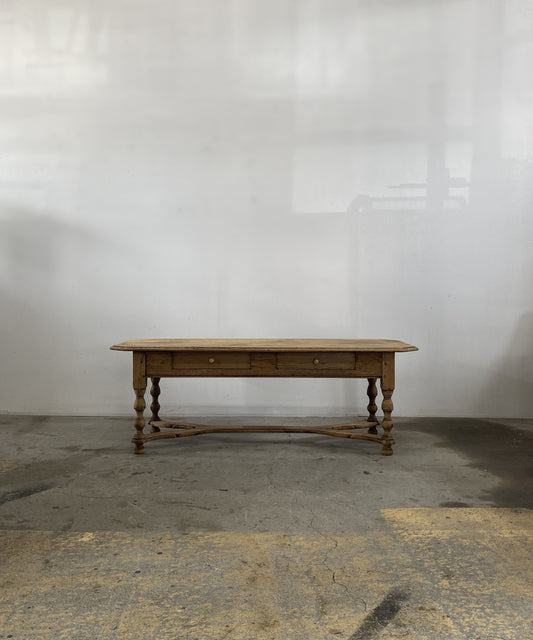 2dr Oak Table