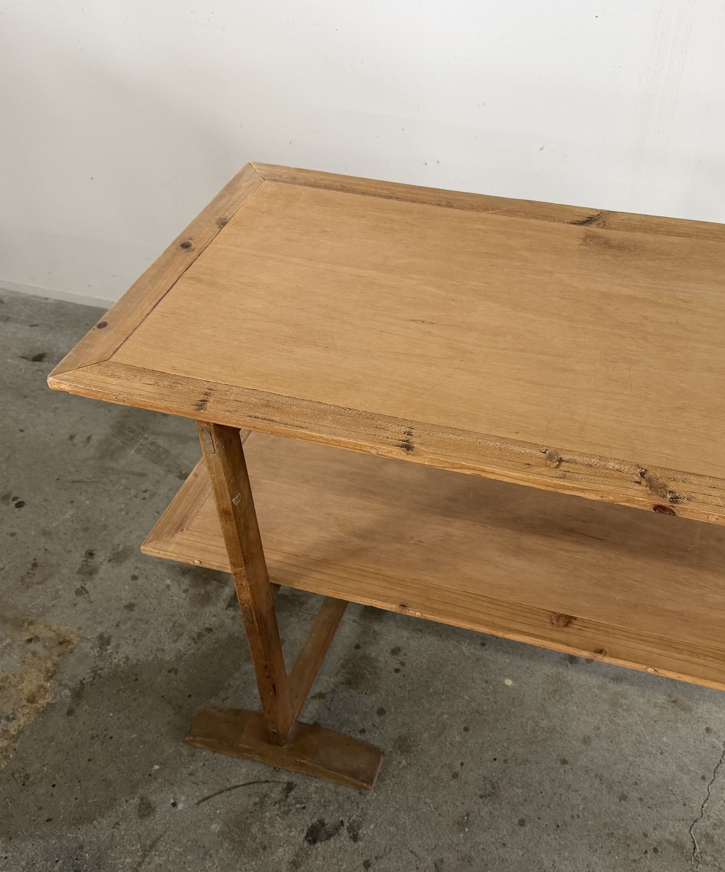 Atelier Table