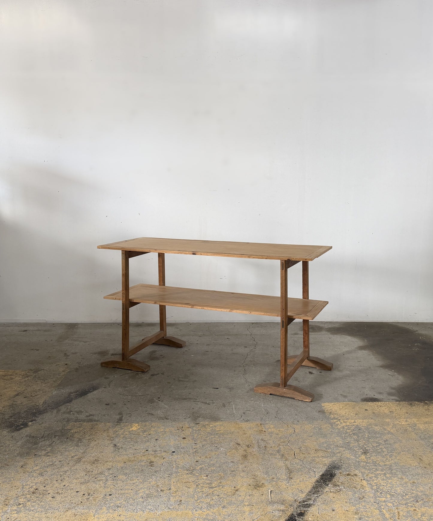 Atelier Table