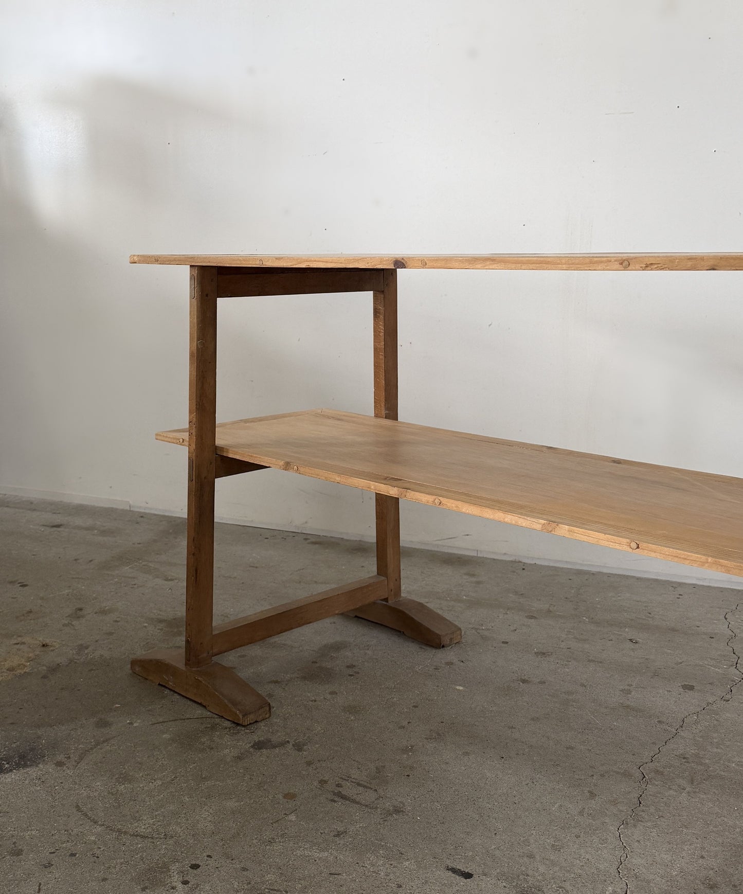 Atelier Table