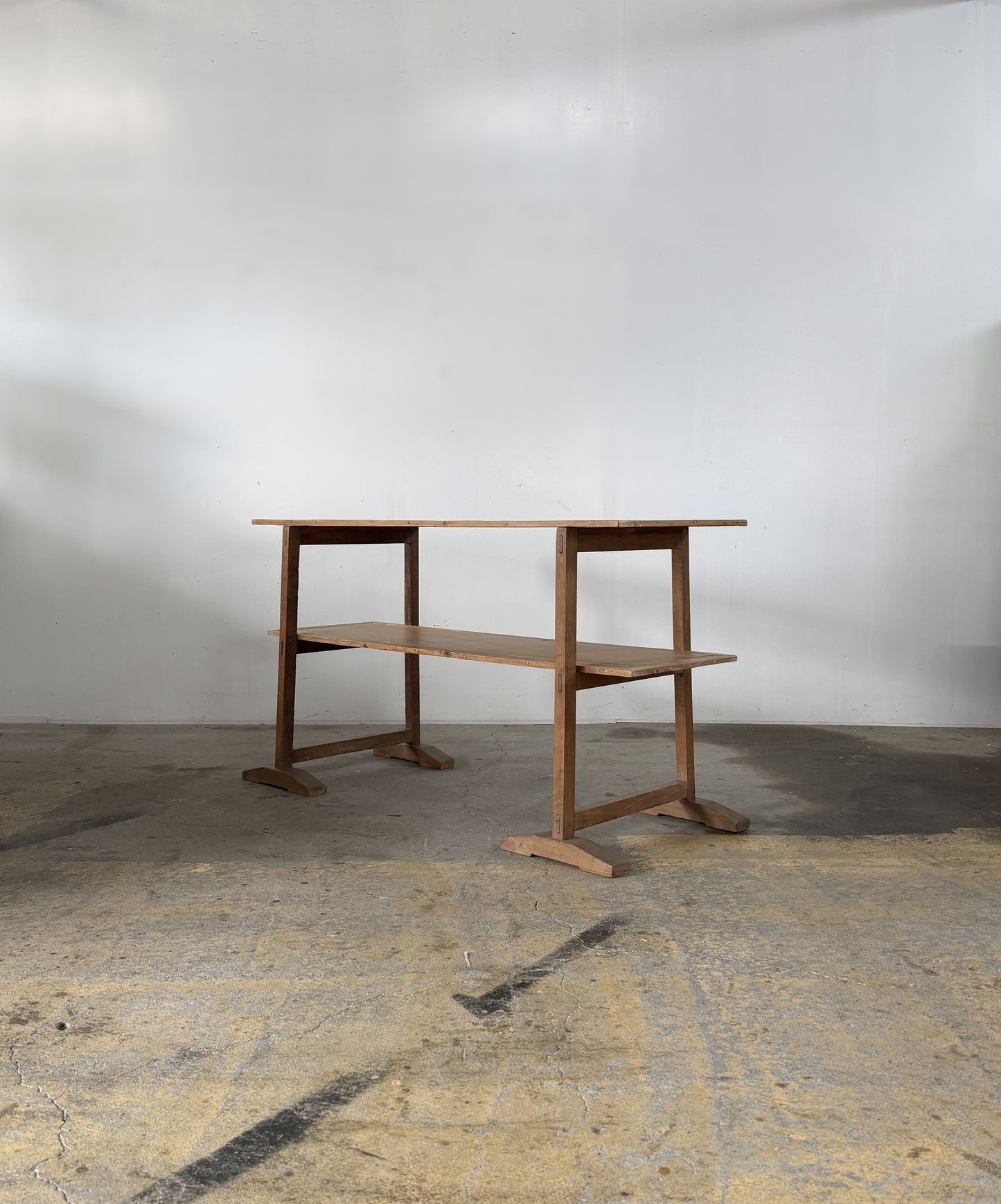 Atelier Table