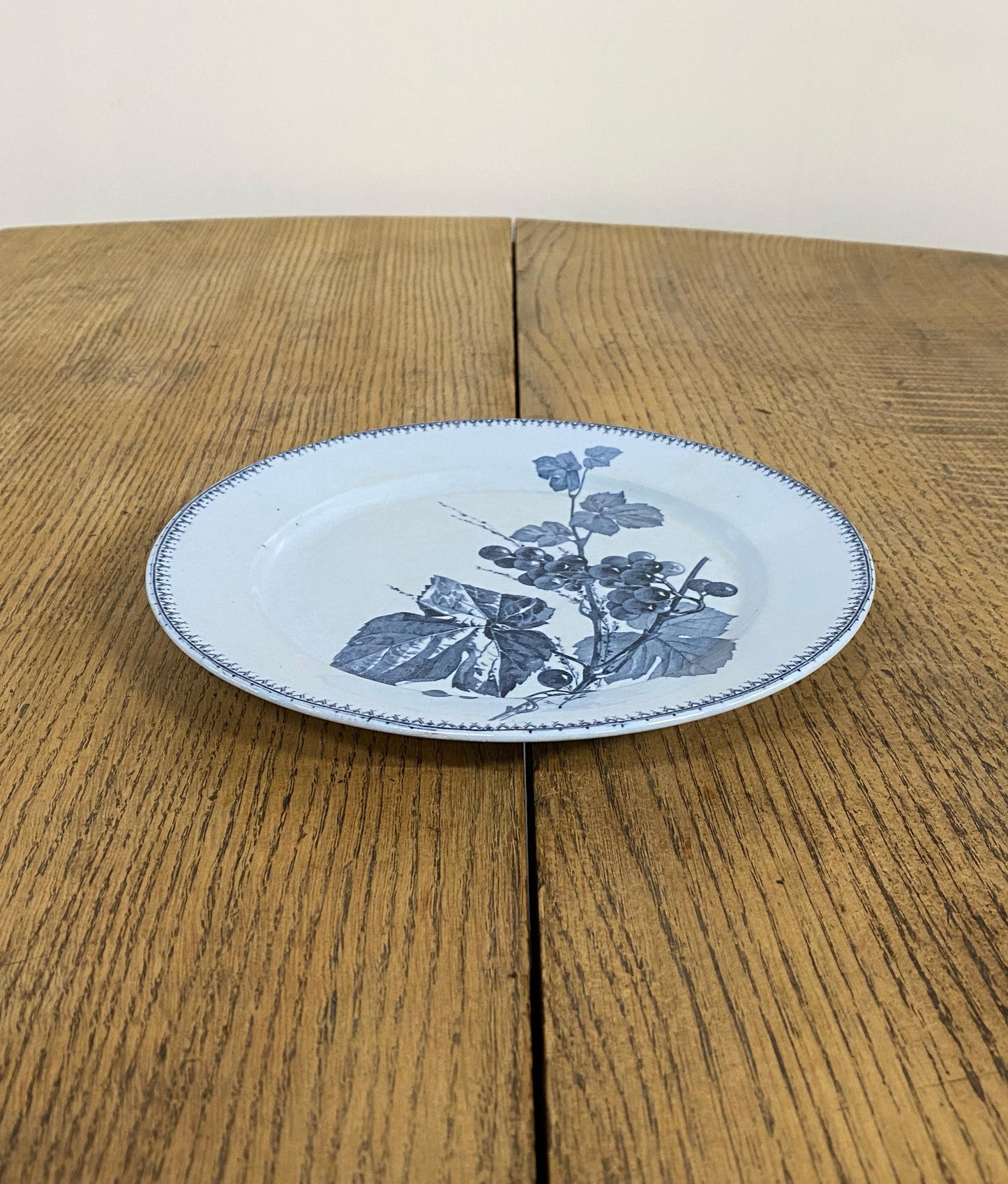 Sarreguemines"CORIN'THE  U&C"Dinner Plate B