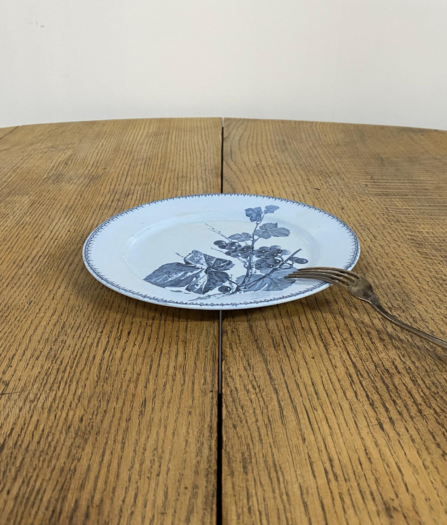Sarreguemines"CORIN'THE  U&C"Dinner Plate B