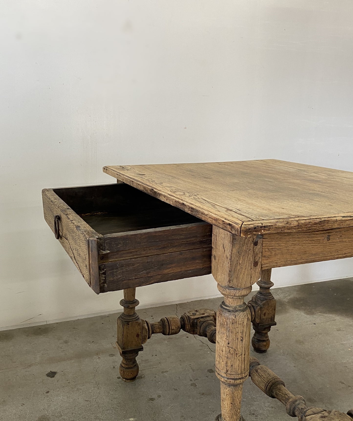 1dr French oak Table