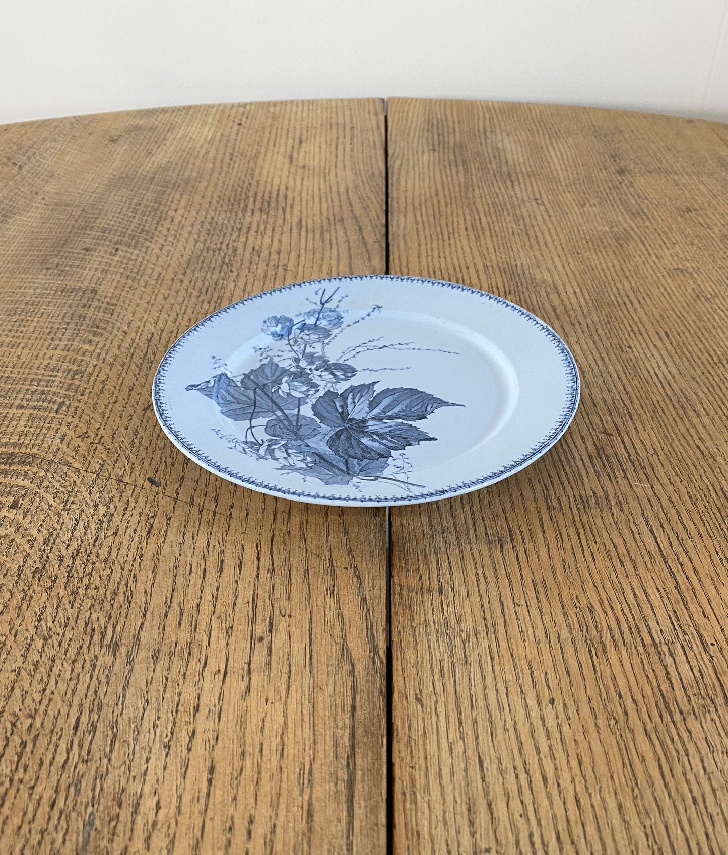 Sarreguemines"CORIN'THE  U&C"Dinner Plate A