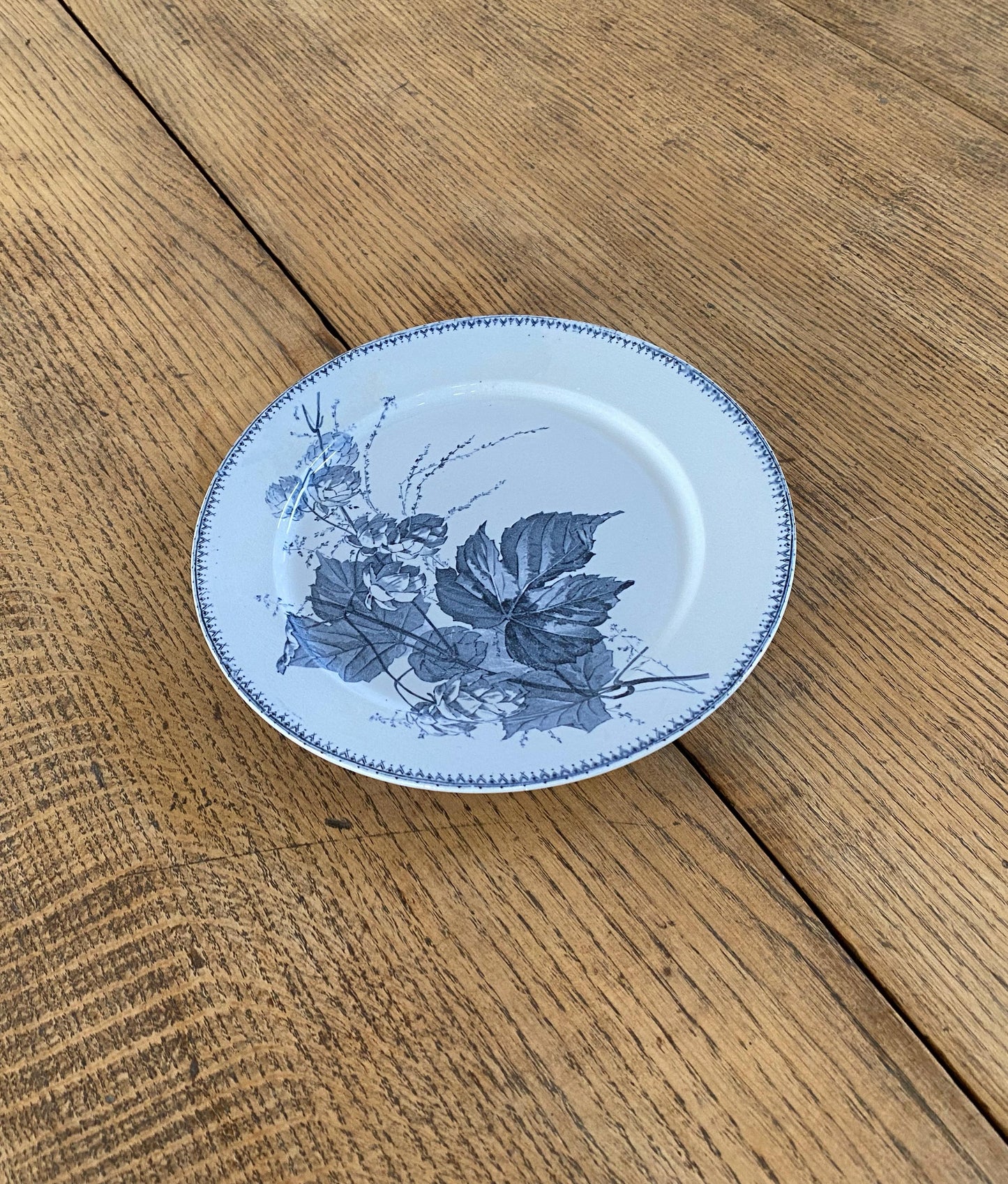 Sarreguemines"CORIN'THE  U&C"Dinner Plate A