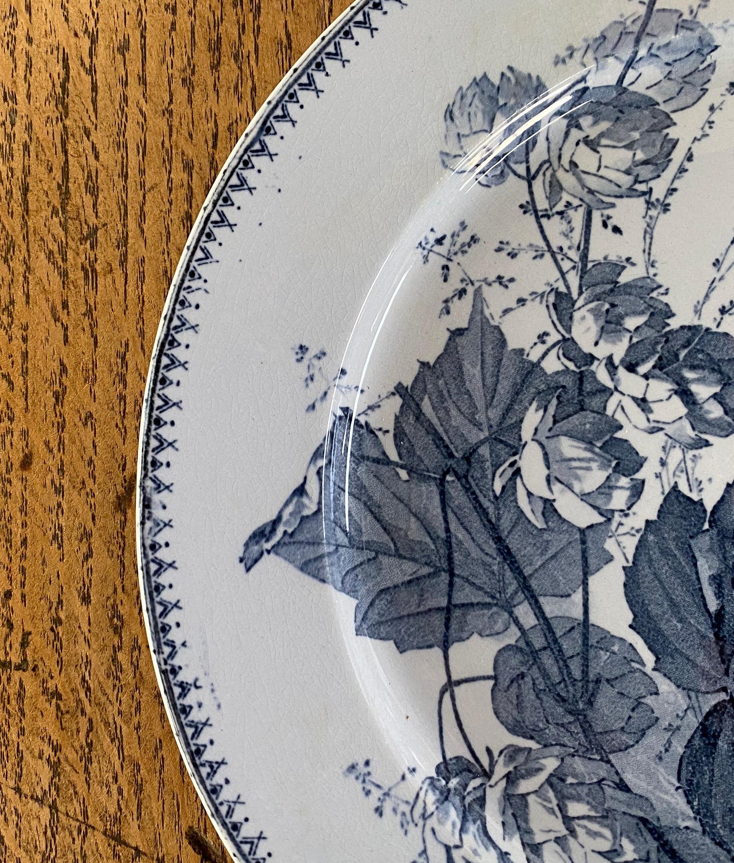 Sarreguemines"CORIN'THE  U&C"Dinner Plate A