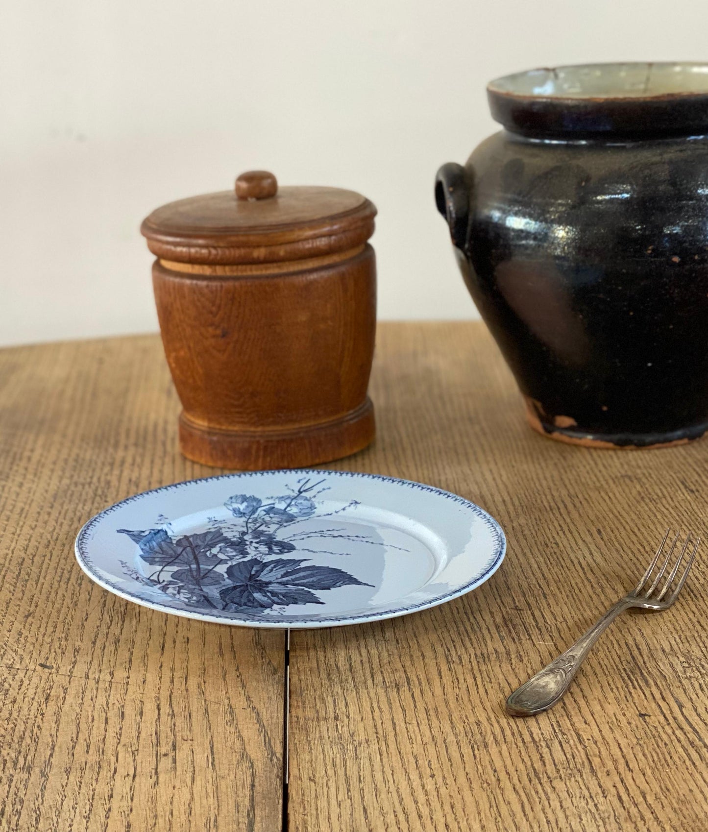 Sarreguemines"CORIN'THE  U&C"Dinner Plate A