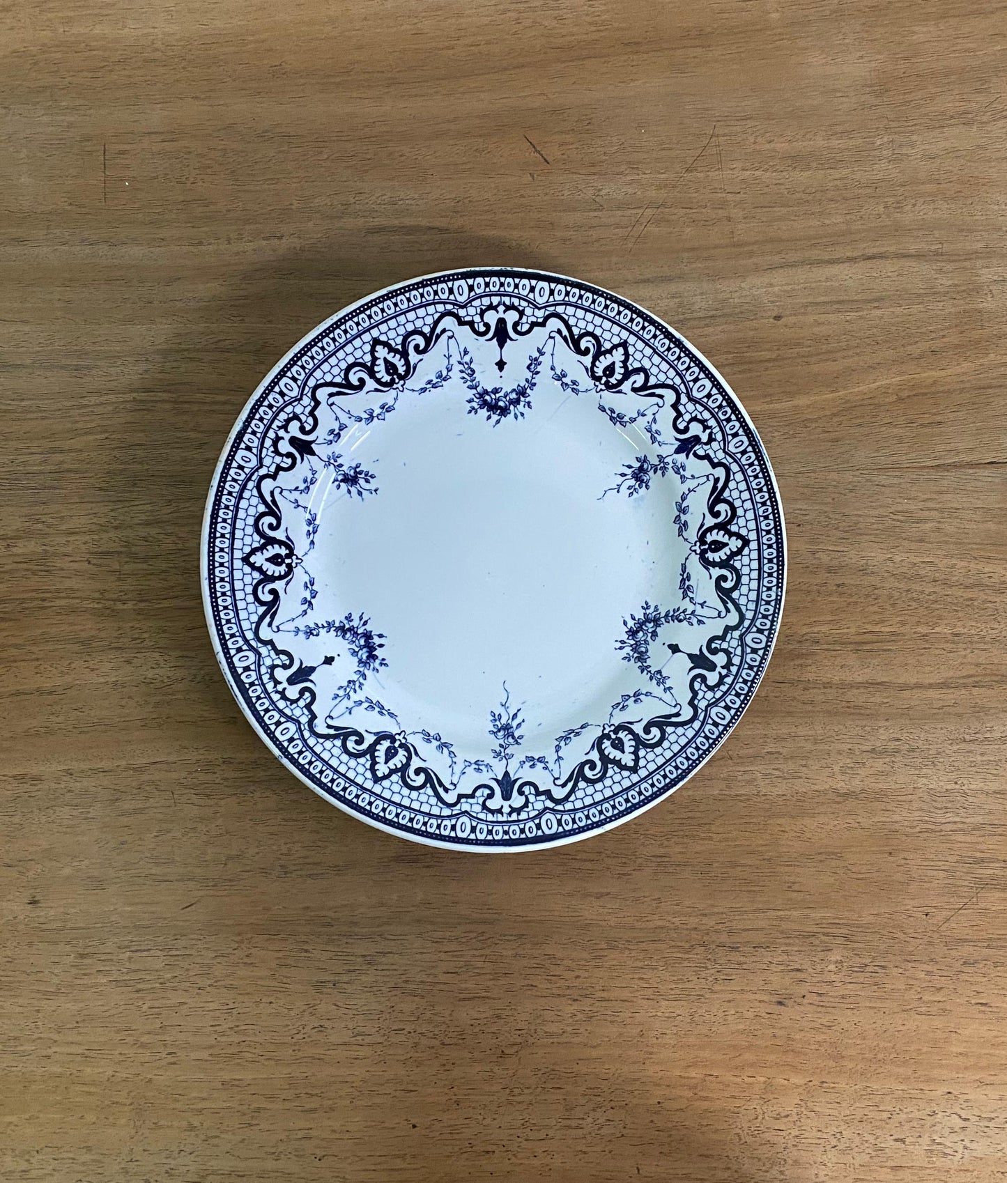 "Creil et Montereau"Dessert Plate