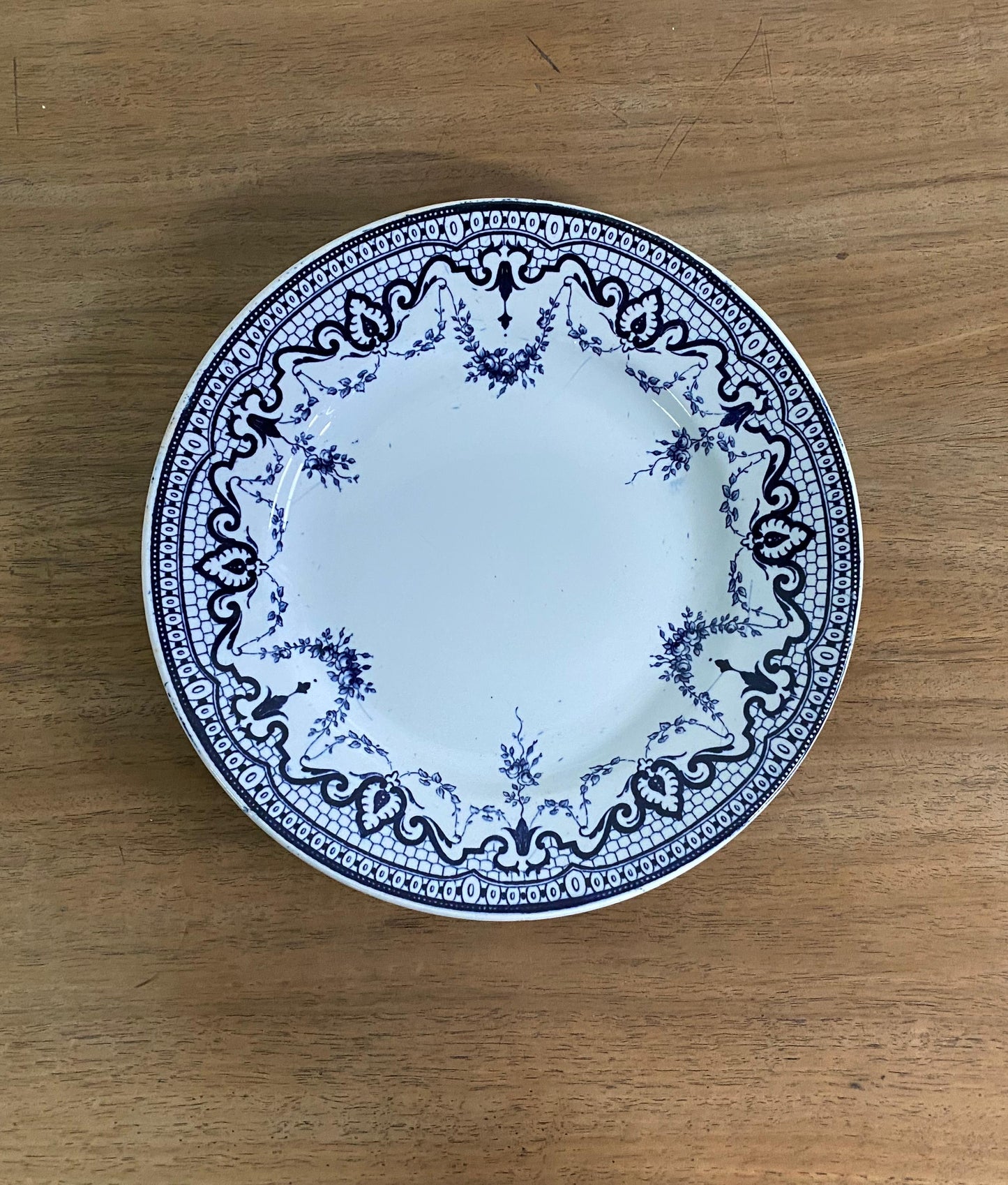 "Creil et Montereau"Dessert Plate