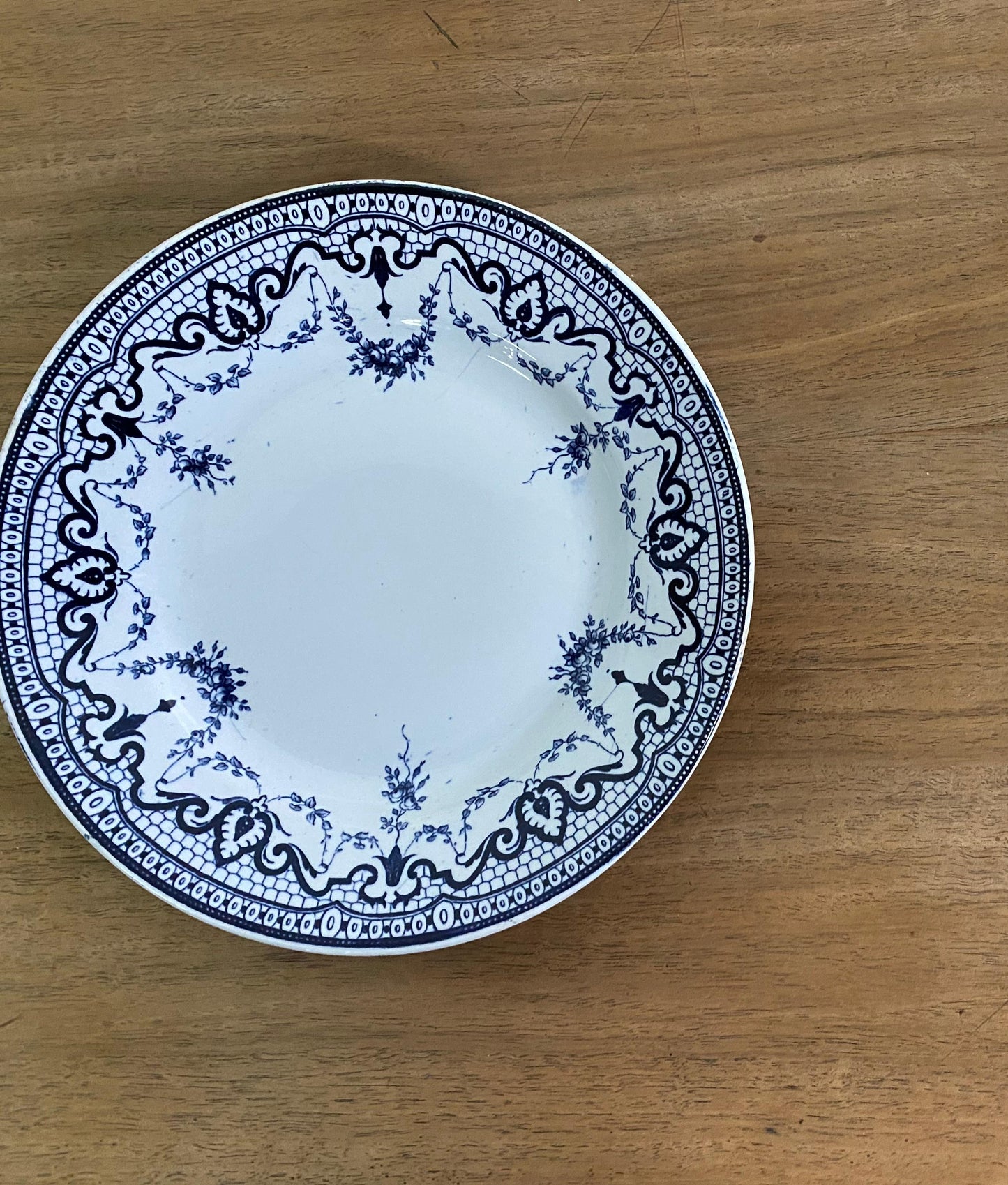 "Creil et Montereau"Dessert Plate