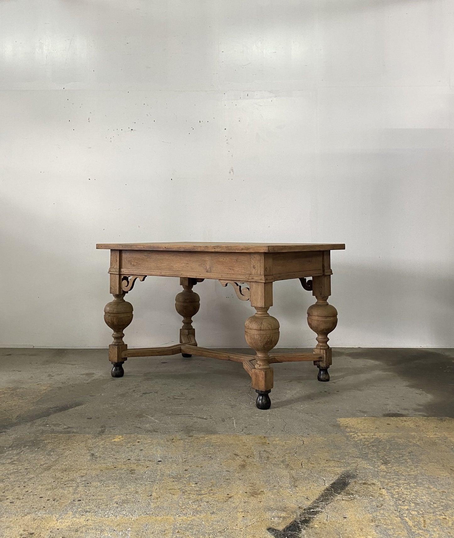 Oak Table