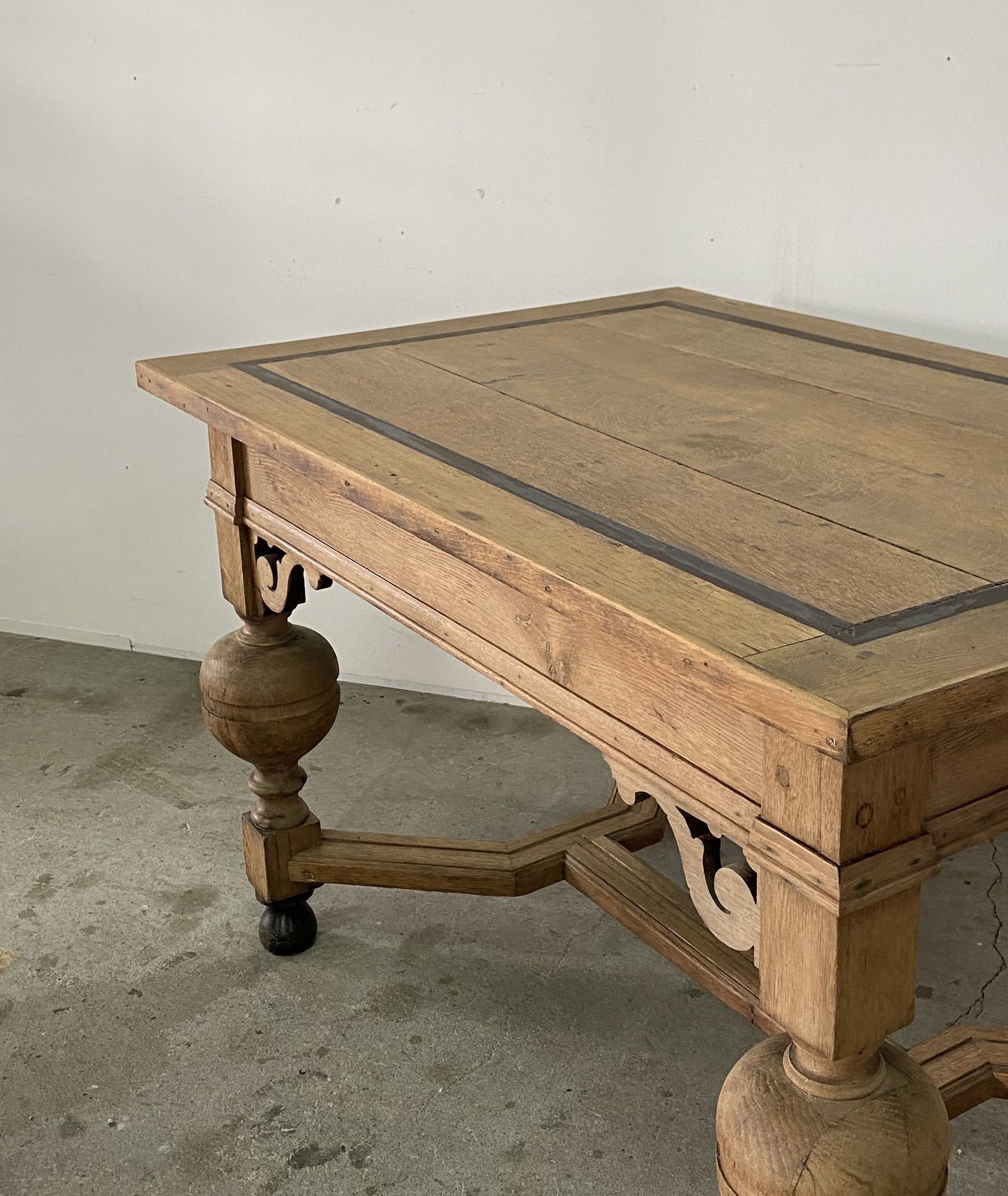 Oak Table