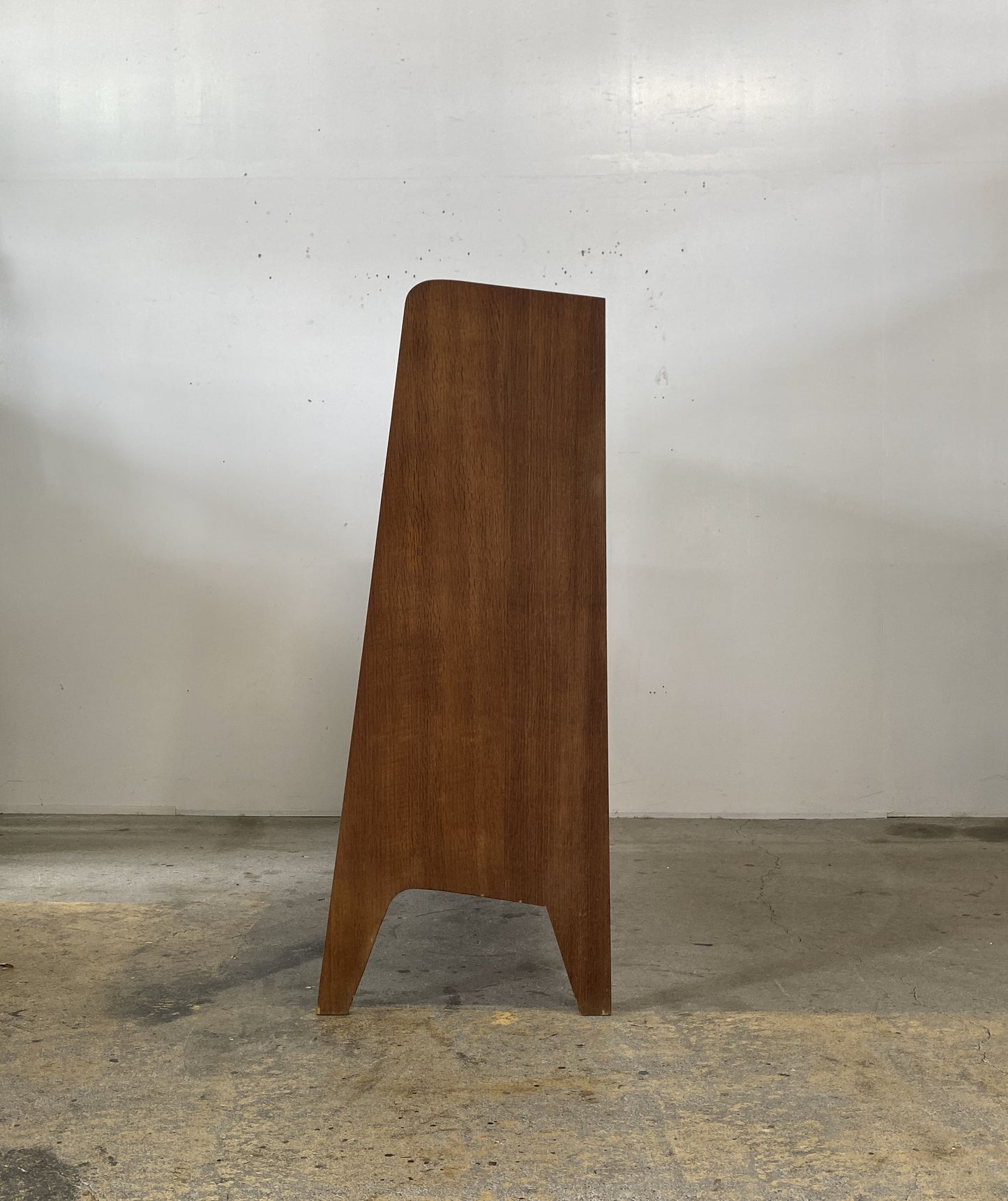 フランス ビンテージ ”SPE” 2 Door Vintage Cabinet SPE” 2 Door Vintage Cabinet – Round trip Antiques