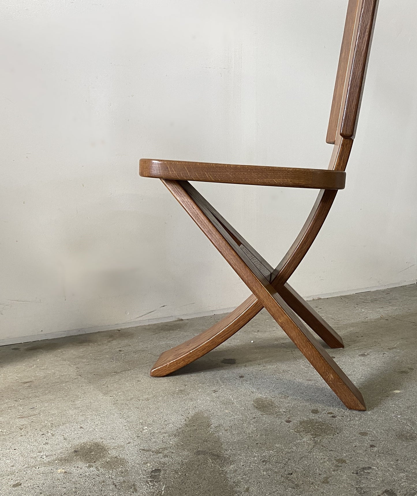 Sculptural Oak Tripod Chairs by ”Ebénisterie Seltz”