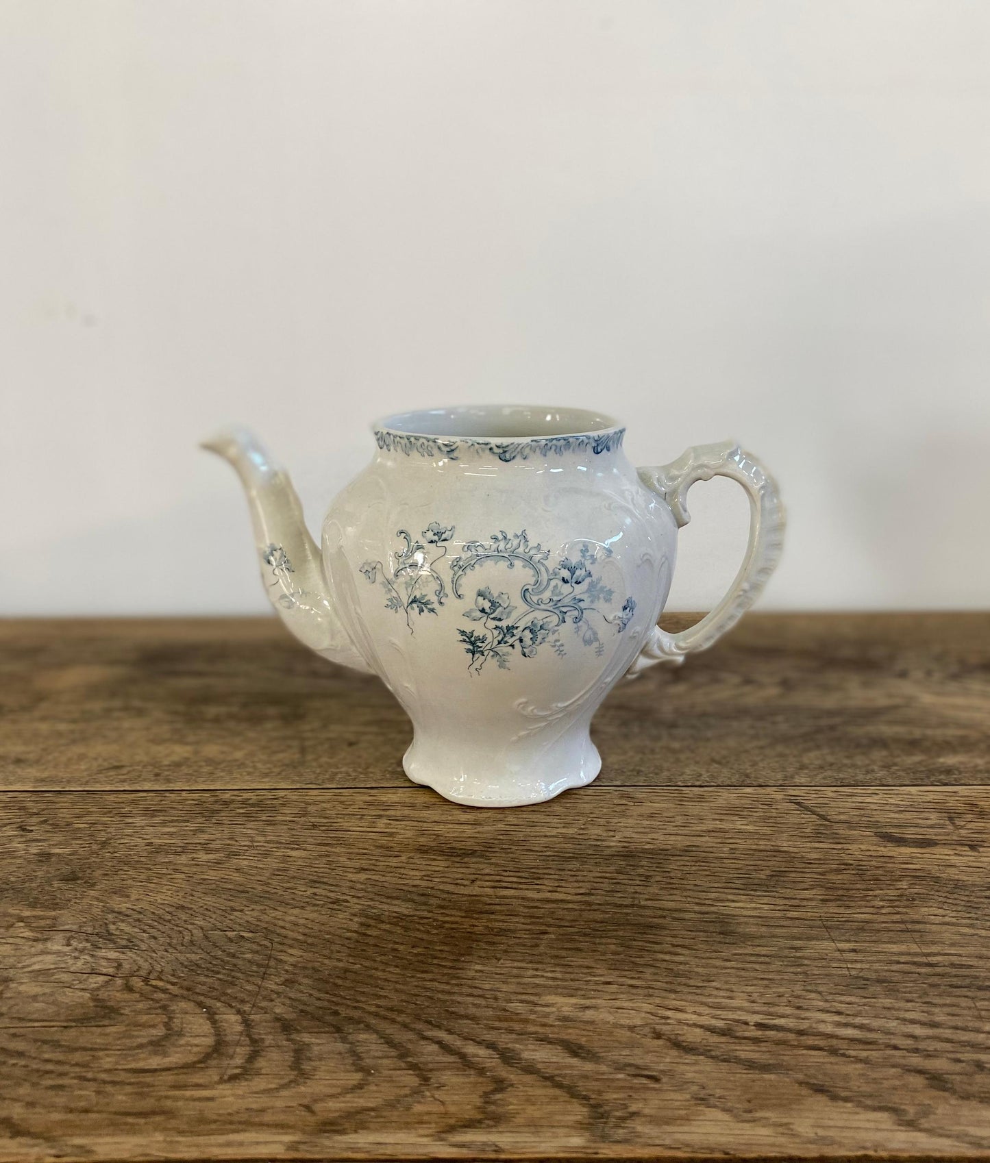 "CHOISY LE ROI"Teapot object