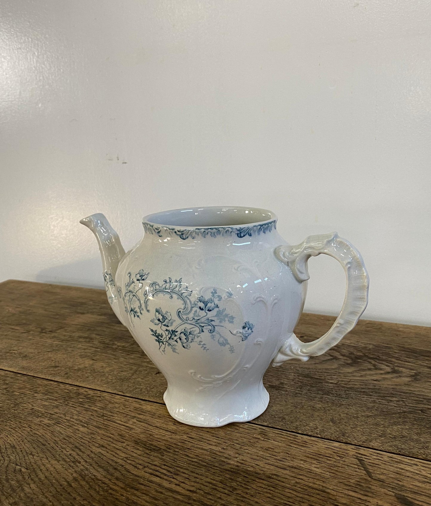 "CHOISY LE ROI"Teapot object