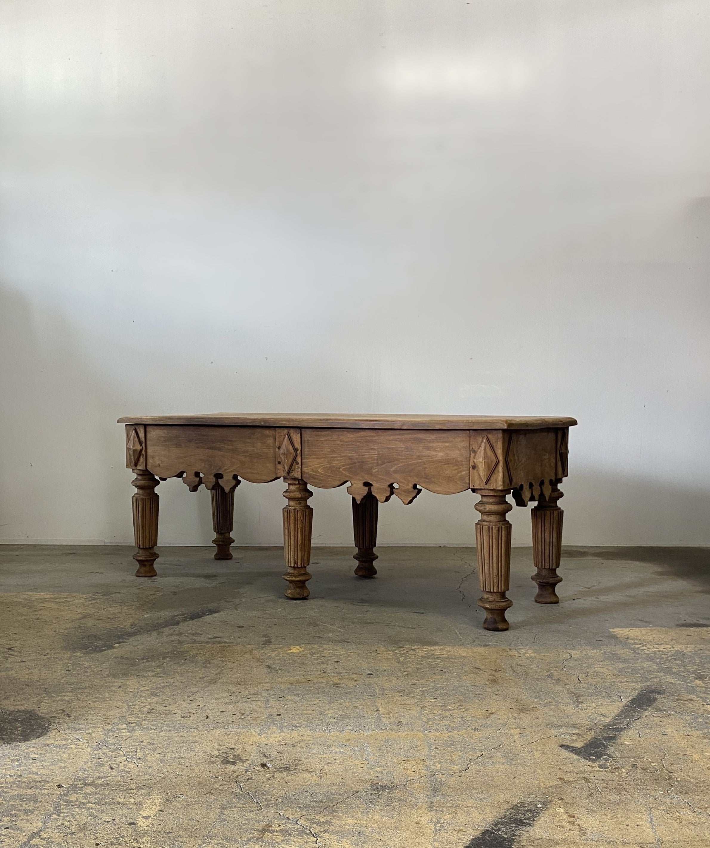Low Table – Round trip Antiques