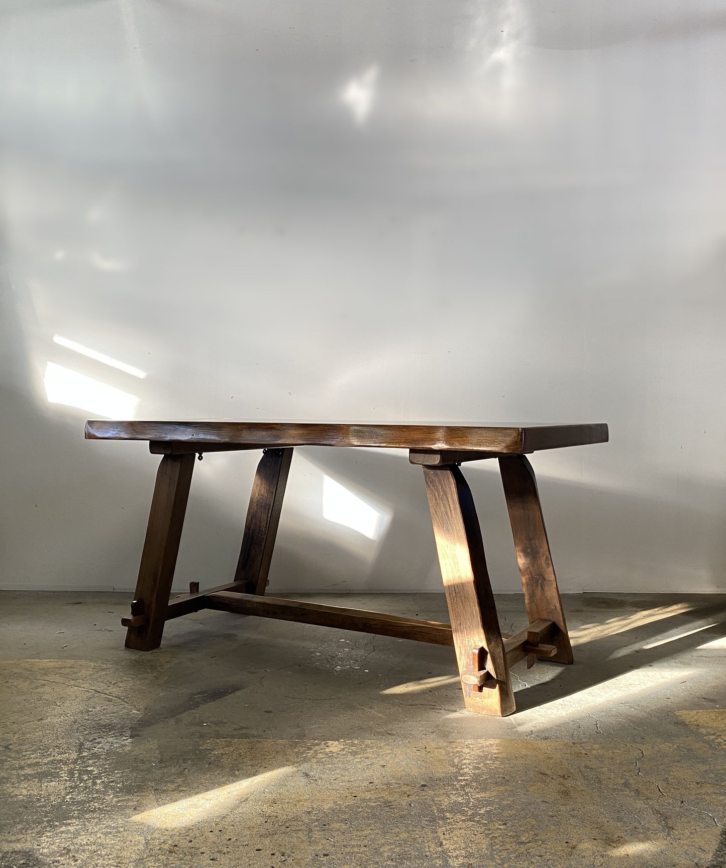 Olavi Hanninen dining table